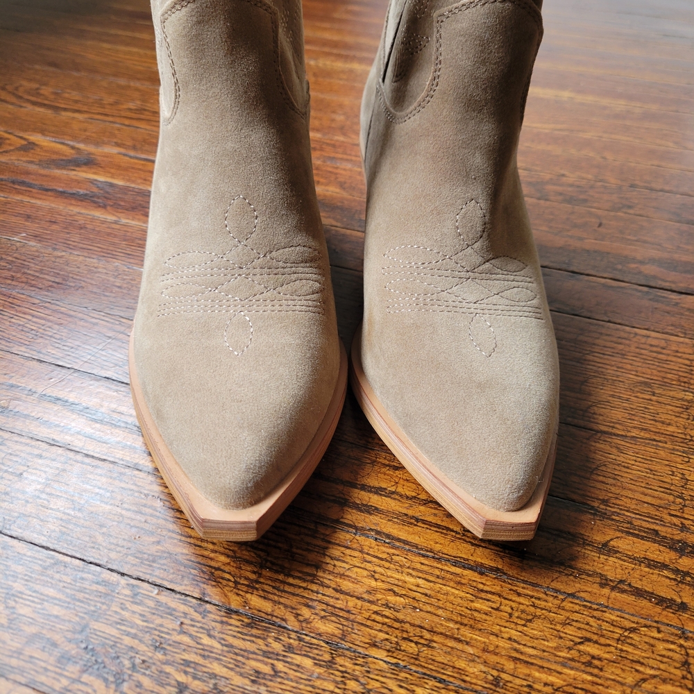 mi.im Claire Taupe suede ankle booties, Block Heel Western Size 6 - Picture 14 of 15
